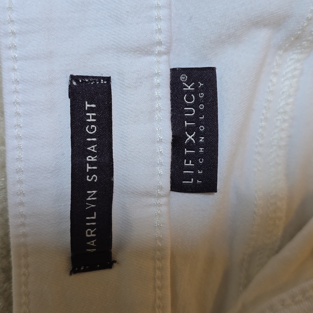 NYDJ Marilyn Straight Leg Capri Jeans - Picture 4 of 9